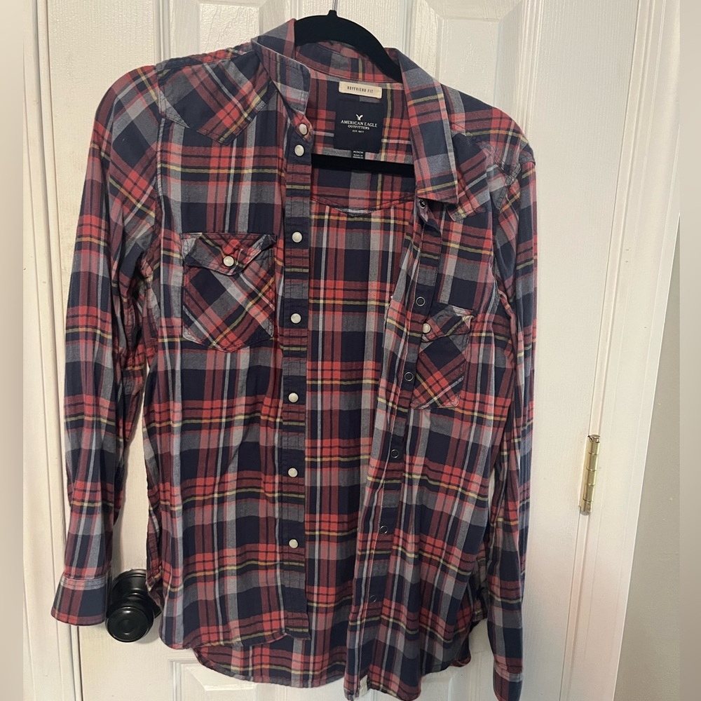 Women’s boyfriend fit flannel shirt